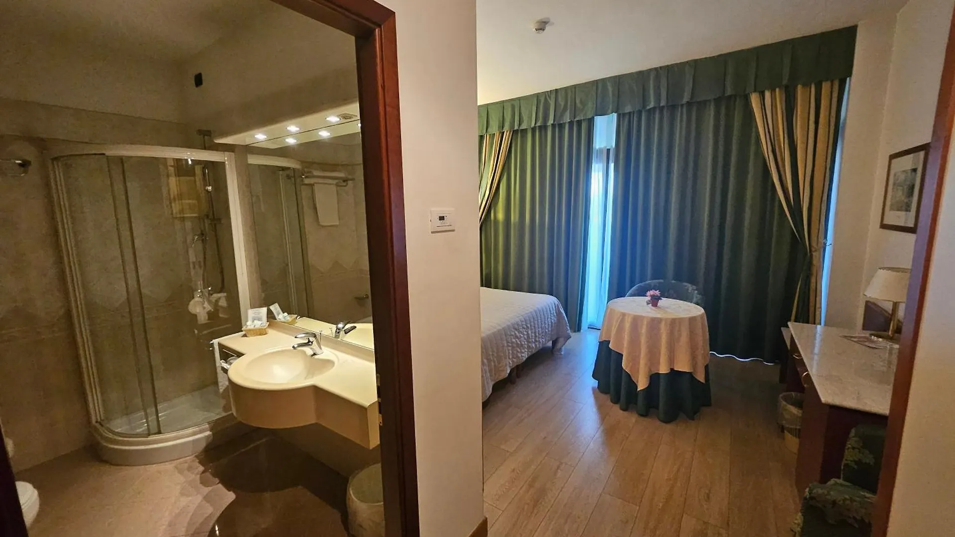 Hotel Le Ville Capannori 3*,